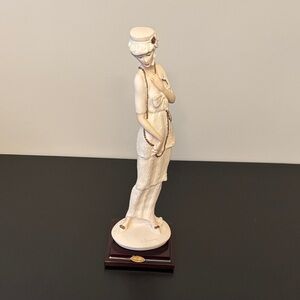 Florence Giuseppe Armani Lady with Necklace figurine